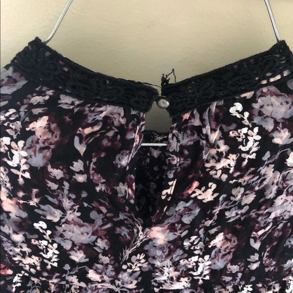 Floral blouse - Picture 4 of 5